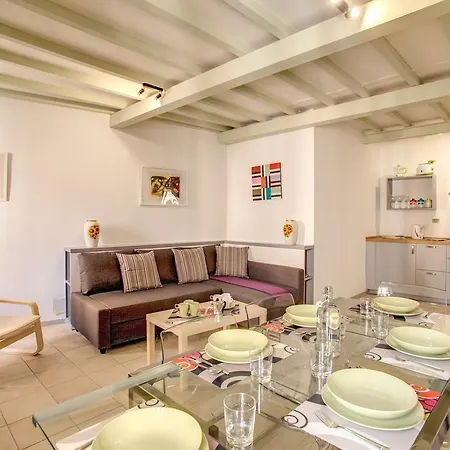 Three Bedroom Apartment Campo Dei Fiori-3